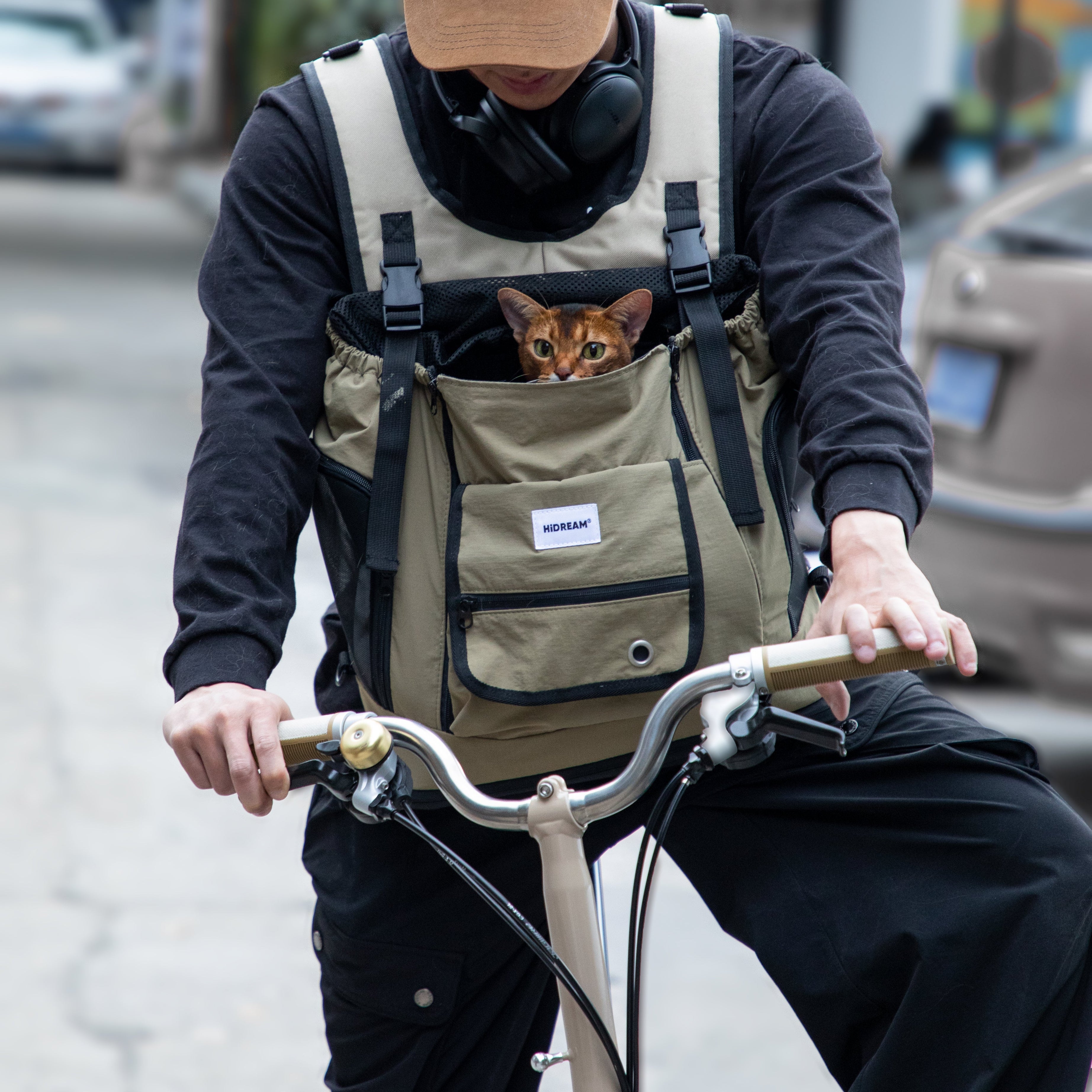 UrbanTrail multifunctional pet front carrier bag with cat during bicycle ride